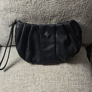 Simply Vera Vera Wang Black Pebbled Wristlet Clutch 10" X 6"
